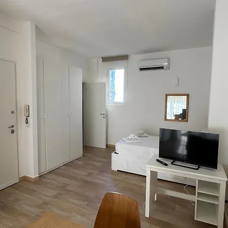 Il Tempio Degli Artisti 2 - * Bari